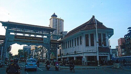 Explore Glodok