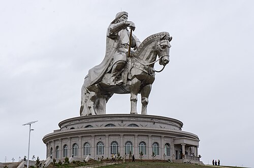 Chinggis Khaan Equestrian Statue