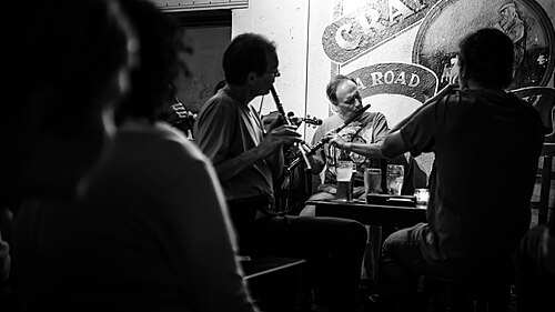 Live music in the pubs
