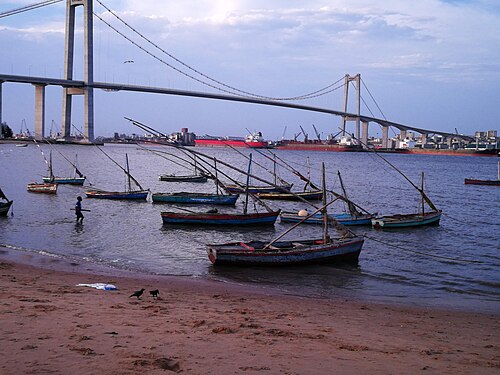 Cross the bay to Catembe