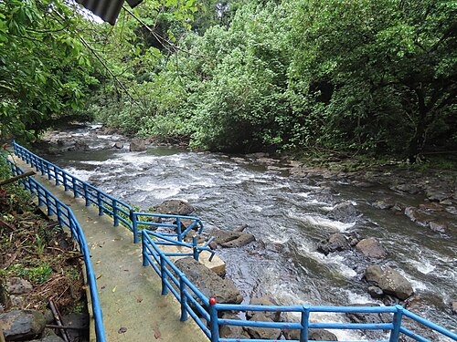 Kepirohi Waterfall