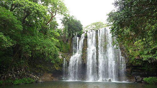 Llano de Cortés waterfall