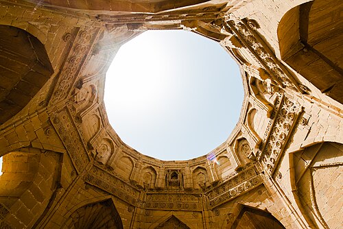 Day trip to Makli Necropolis
