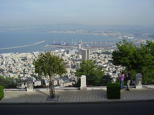 Walk the Louis Promenade