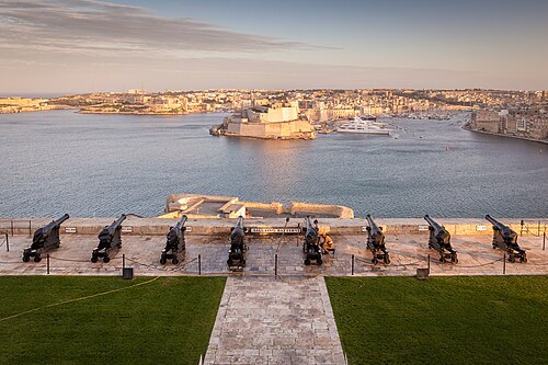 Watch the noon gun