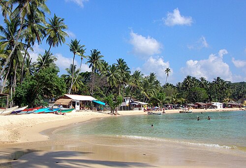 Unawatuna beach